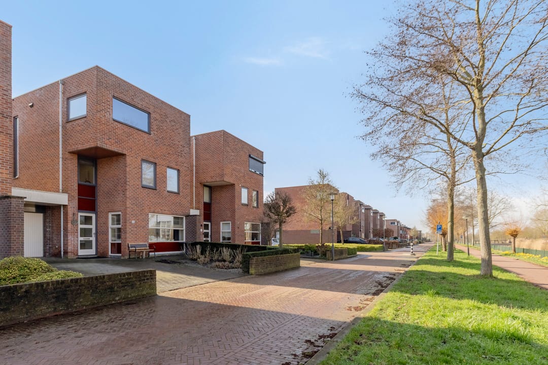 Foto 8 van John Lennonlaan 46