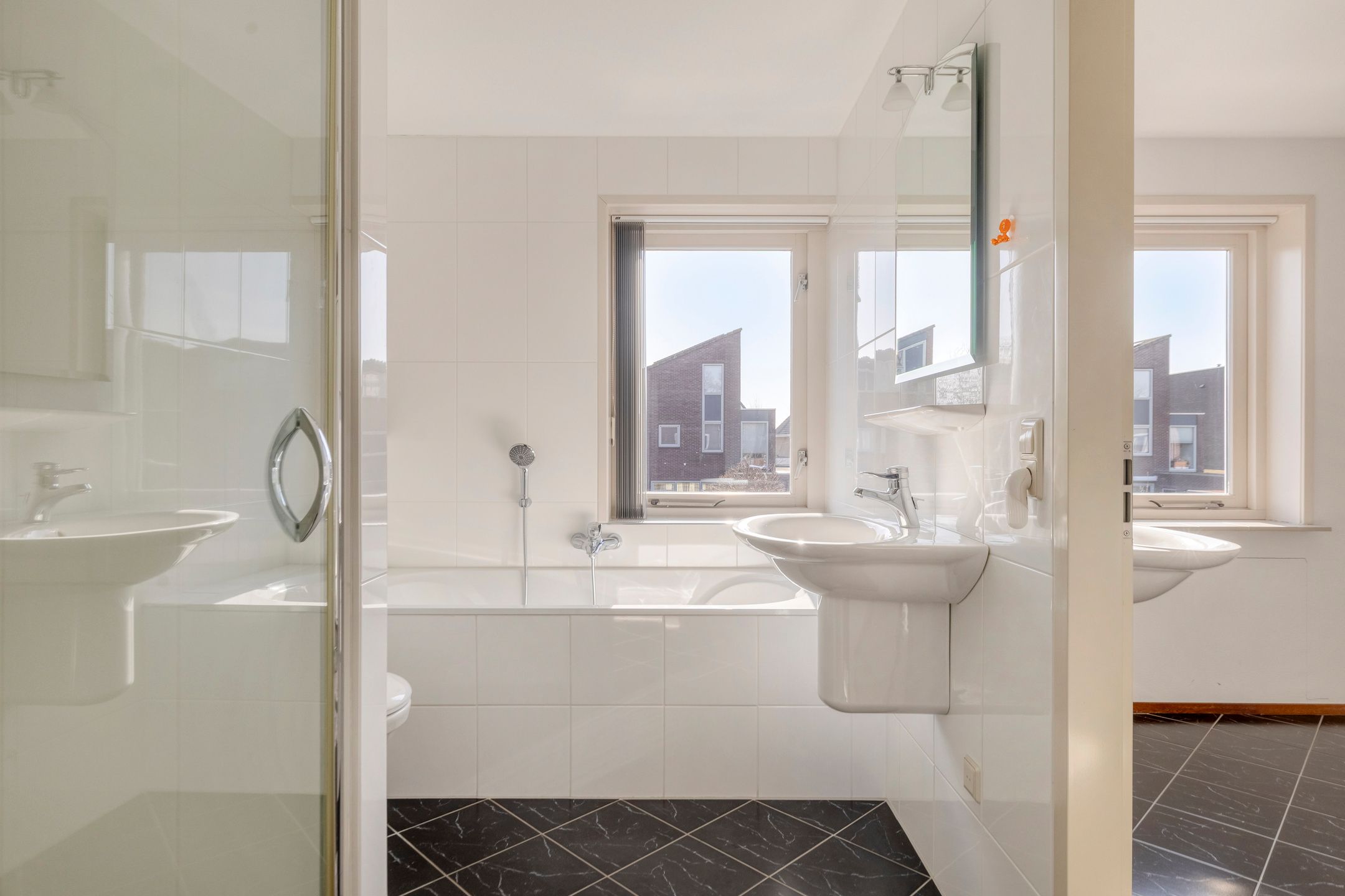 Foto 27 van John Lennonlaan 46