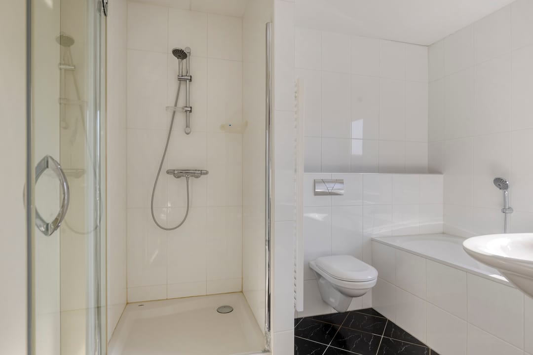 Foto 28 van John Lennonlaan 46