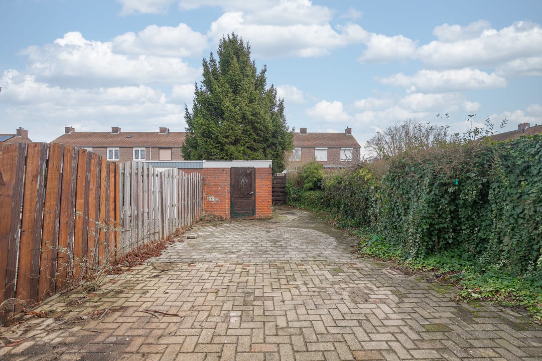 Photo 16 of Mgr. Feronlaan 25