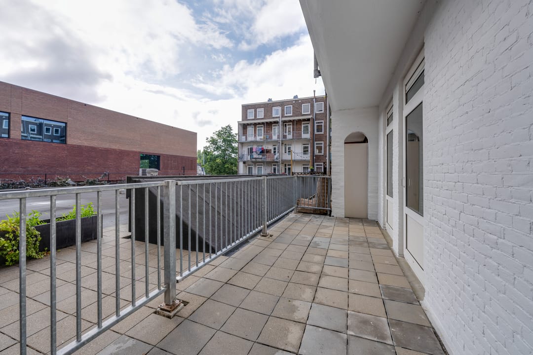 Photo 11 of Baarsstraat 35-1