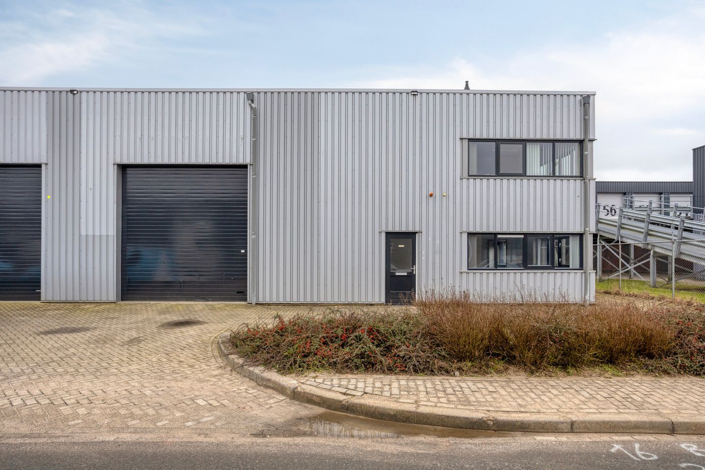 Bekijk foto 1 van Loohorst 12-b