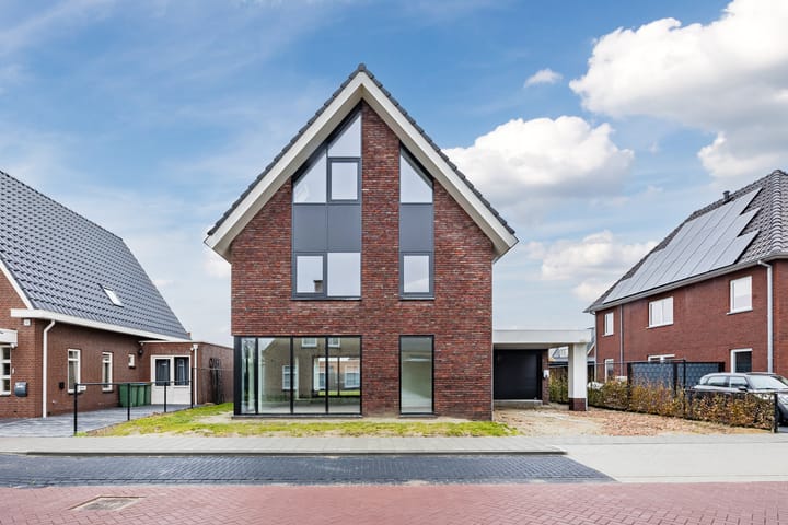 Vrijstaande woning te koop: Amerlaan 38, Fijnaart