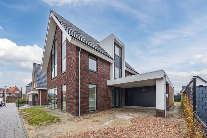 Vrijstaande woning te koop: Amerlaan 38, Fijnaart