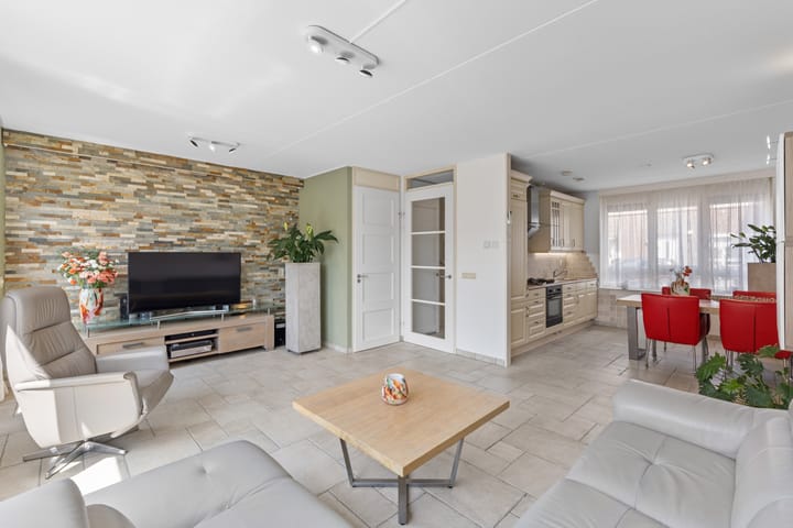 Photo 2 of Vader Vincentiusstraat 3