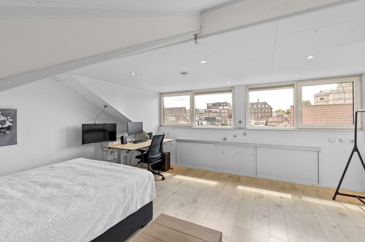 Photo 4 of Vader Vincentiusstraat 3