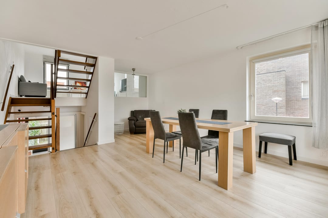 Spacious split-level corner home with park views in Amsterdam De Aker — 16