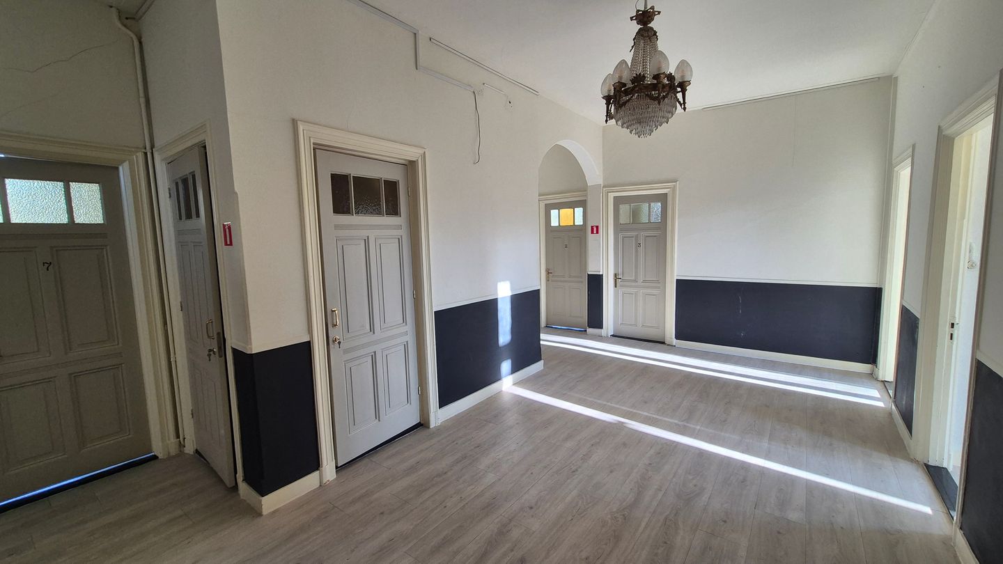 View photo 5 of Stationsweg 51-A