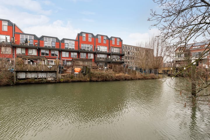 Completely Renovated Ground Floor Apartment with Waterfront Garden in Dordrecht — 51