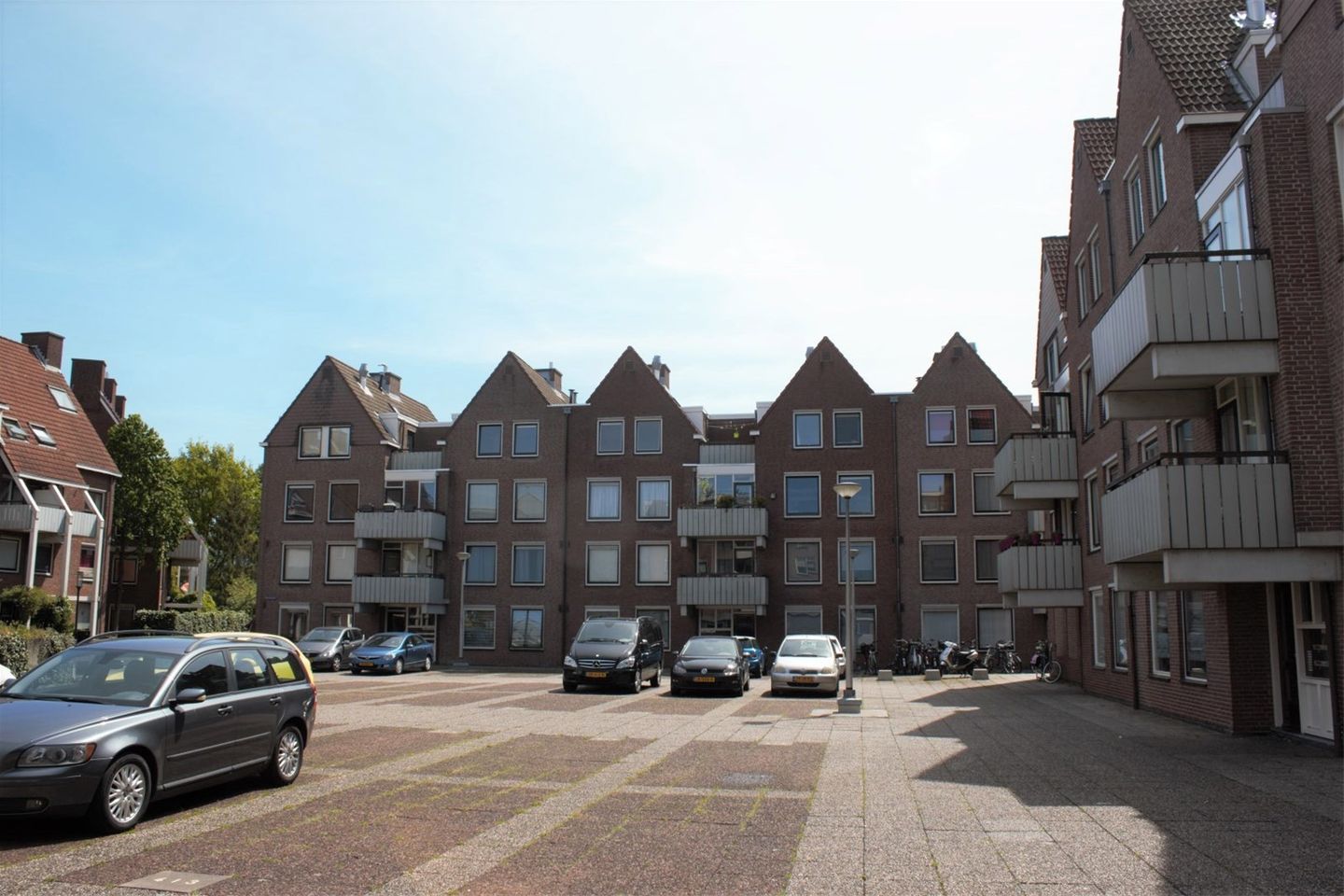 Foto 1 van Beestenmarkt 2