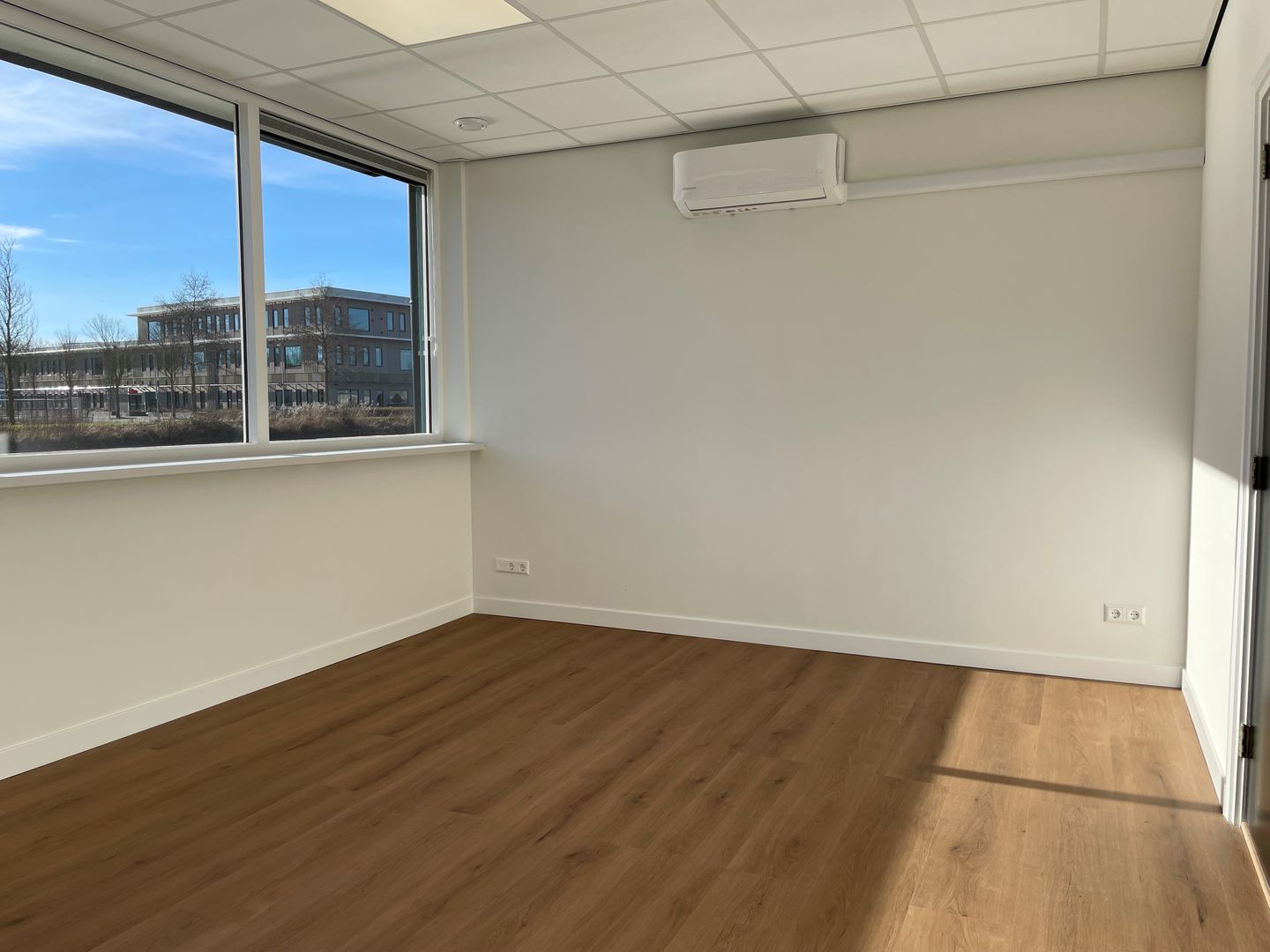 View photo 4 of Narvikweg 5-5