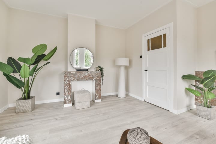 Fully Modernized 1930s Corner Apartment in Utrecht's Dichterswijk — 16