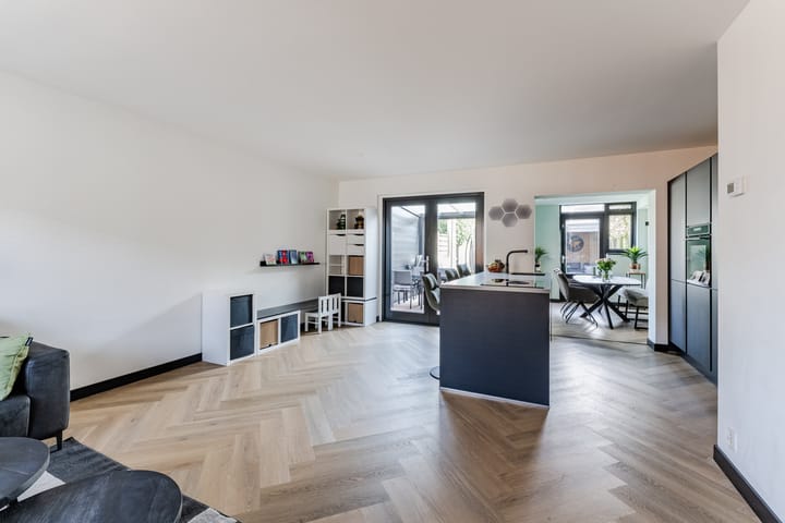 Modern Move-In Ready Corner Home with 4 Bedrooms and Lovely Garden in Berkel-Enschot — 20