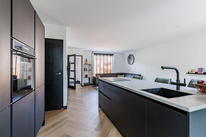 Modern Move-In Ready Corner Home with 4 Bedrooms and Lovely Garden in Berkel-Enschot — 24
