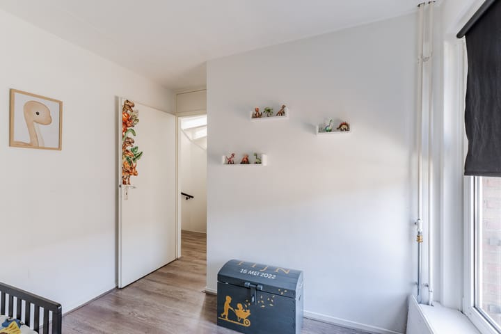 Modern Move-In Ready Corner Home with 4 Bedrooms and Lovely Garden in Berkel-Enschot — 35