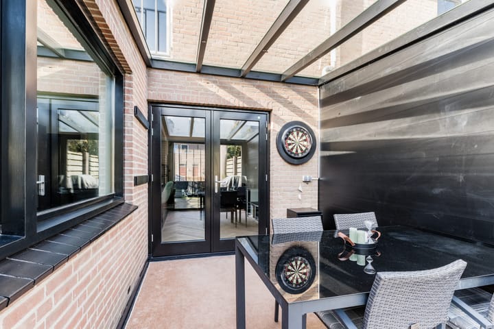 Modern Move-In Ready Corner Home with 4 Bedrooms and Lovely Garden in Berkel-Enschot — 47