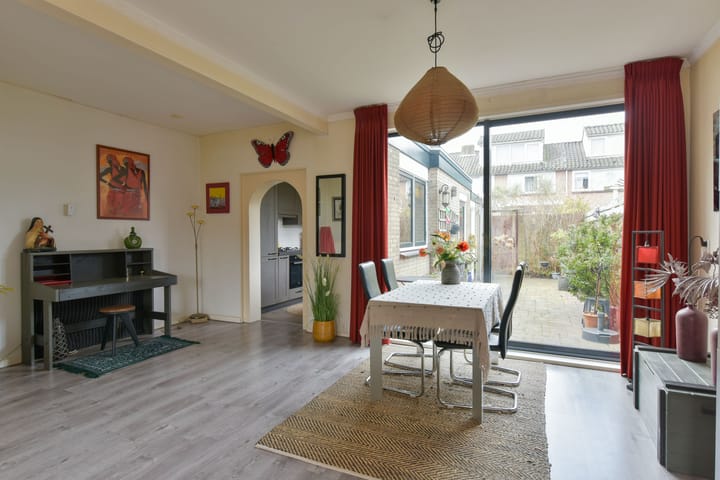 Foto 5 van van Oostzanenstraat 2