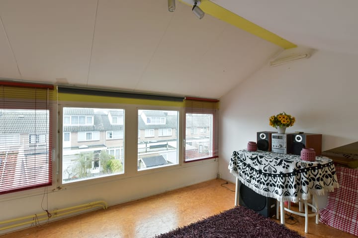 Comfortable terraced home with work space in Hoorn Noord — 35