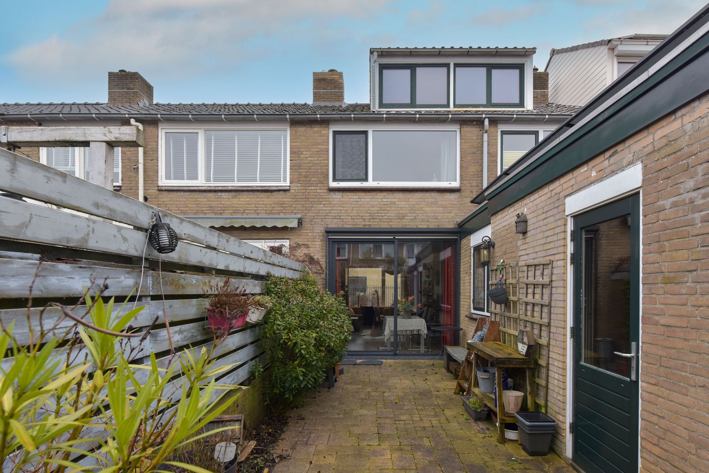 Foto 20 van van Oostzanenstraat 2