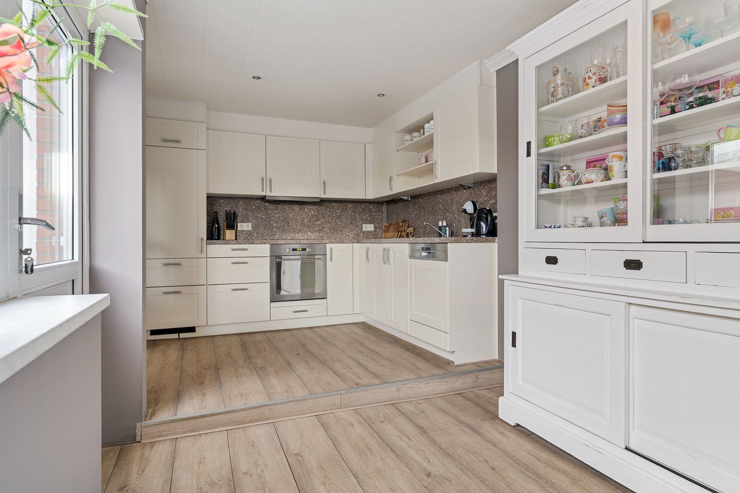 Foto 25 van Möllenbergstraat 37