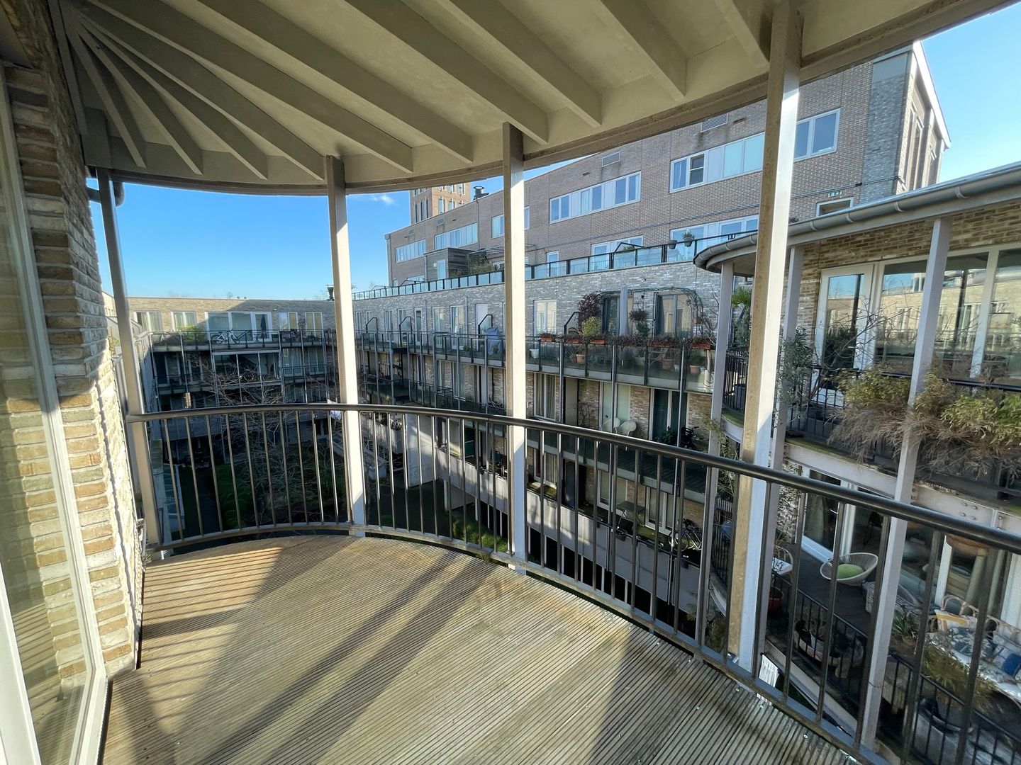 Foto 19 van Madurastraat 126