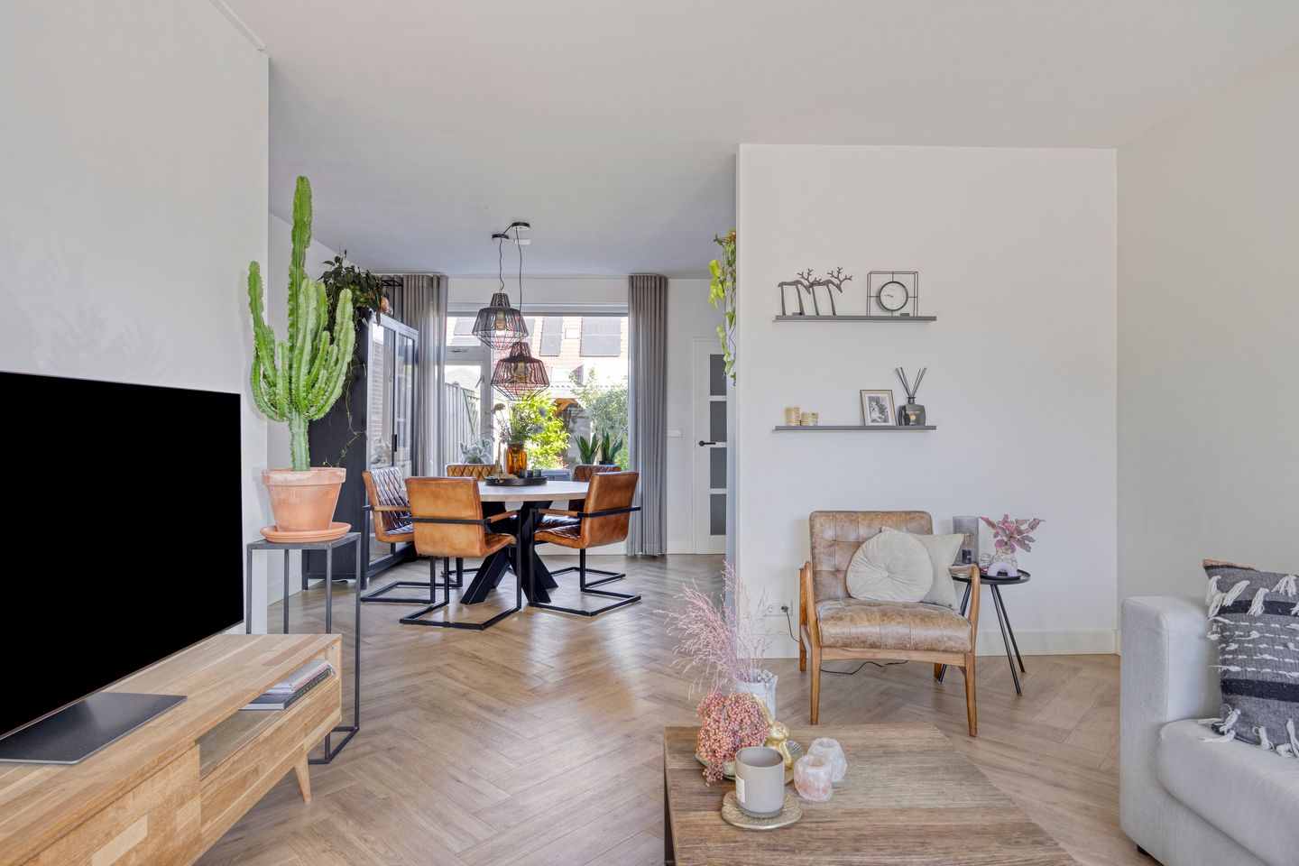 Photo 14 of Anemoonstraat 44