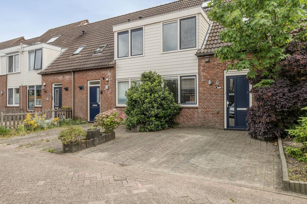 Photo 18 of Dotterbloem 47