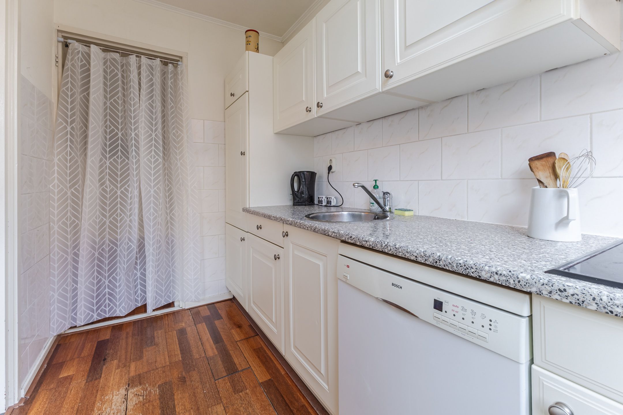 Foto 9 van Dirk van Wassenaarstraat 12-A