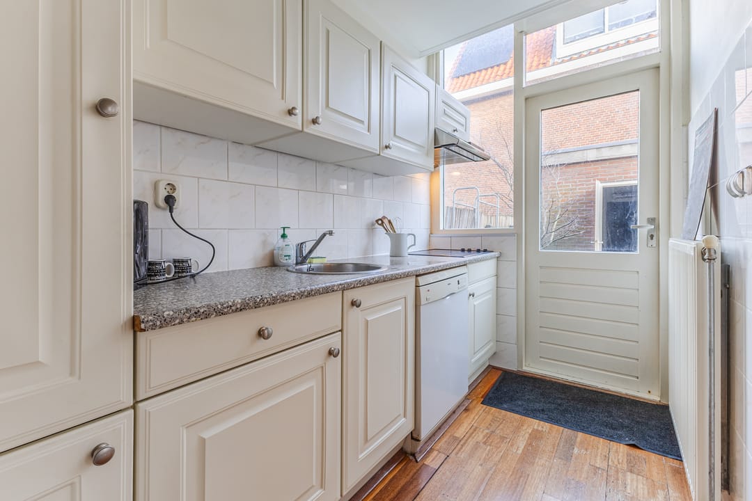 Foto 11 van Dirk van Wassenaarstraat 12-A