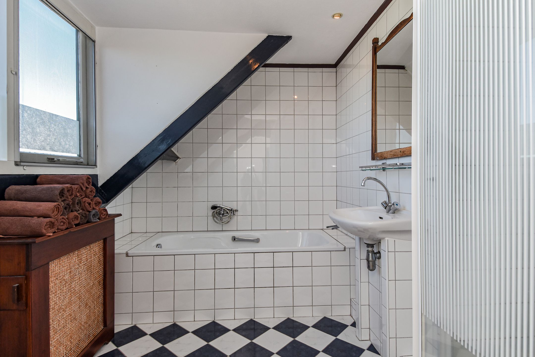 Photo 36 of Doctor van Noortstraat 73