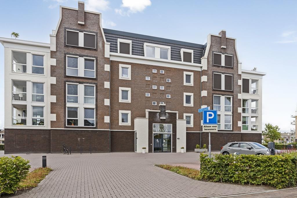 Photo 6 of Waterloop 1-102