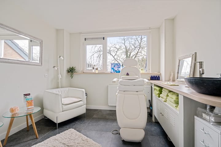 Spacious move-in ready family home near the Wolderwijd — 46