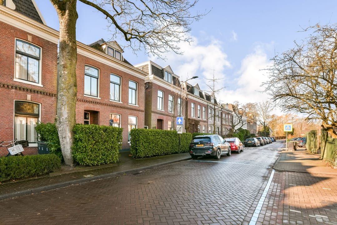 Photo 1 of Raadhuislaan 2