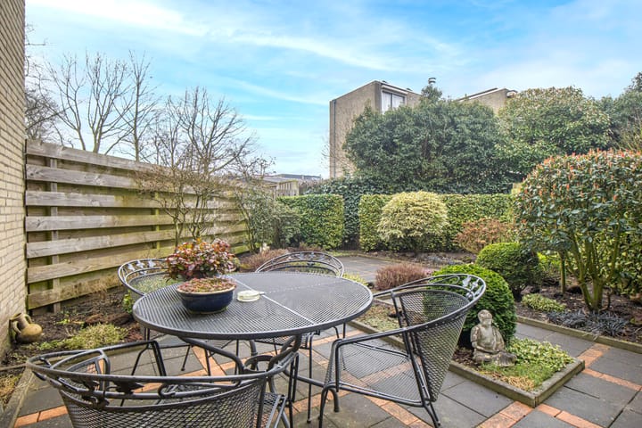 Photo 2 of Nienhof 68