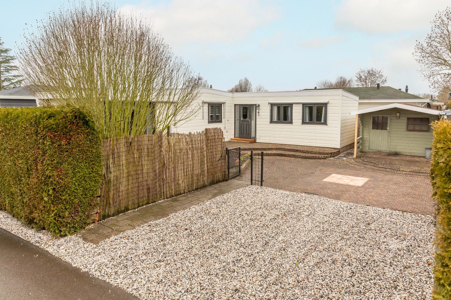 Foto 1 van Rijnbandijk 111-56