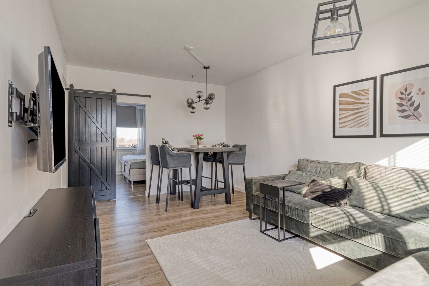 Photo 1 of Verhagenstraat 54