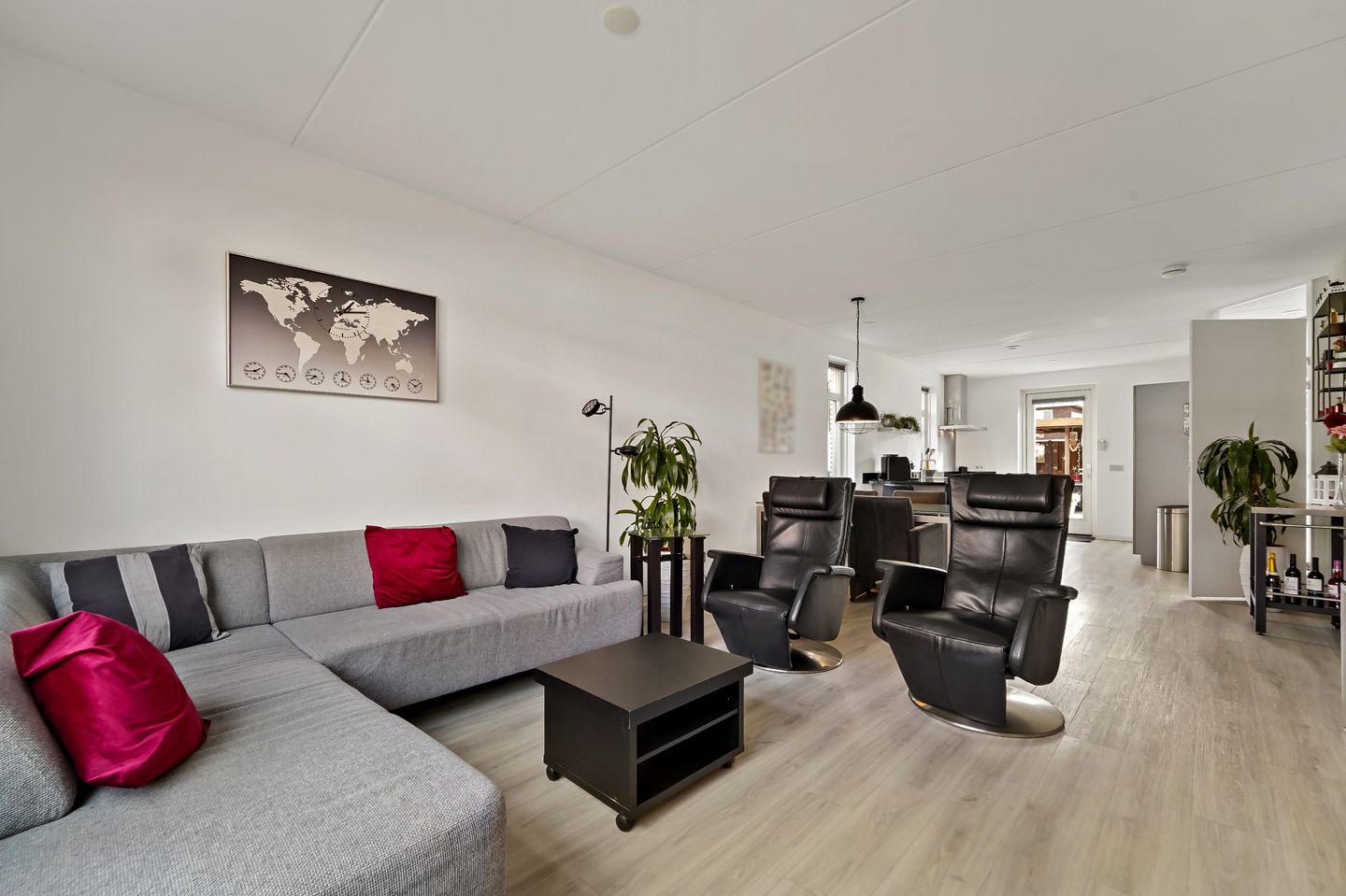 Foto 10 van Mirabelle 30