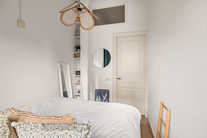 Three-room apartment with backyard in Utrecht's popular Muntkwartier neighborhood — 29