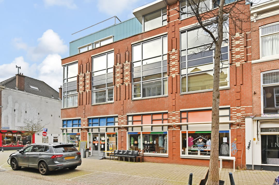 Photo 2 of Barentszstraat 1-E