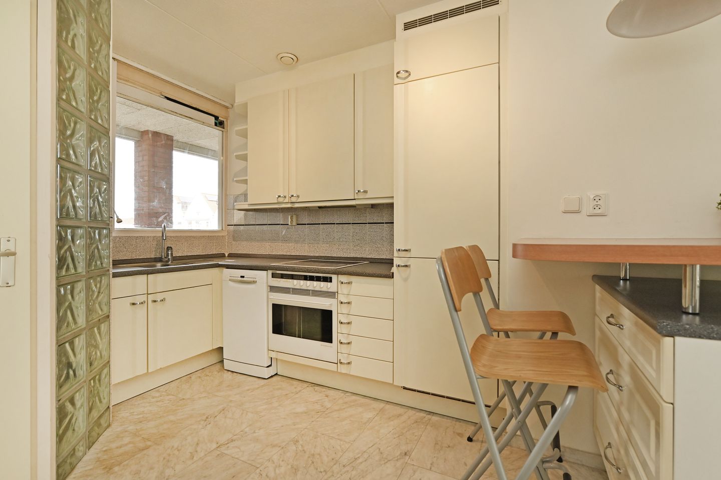 Photo 5 of Barentszstraat 1-E