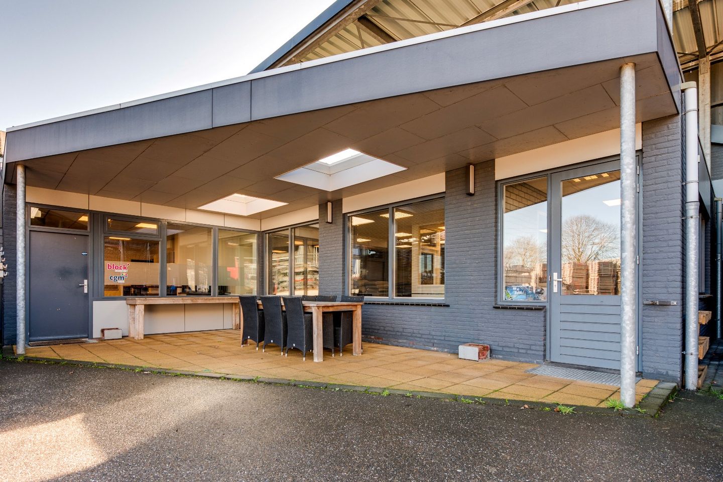 Bekijk foto 2 van Veestraat 42