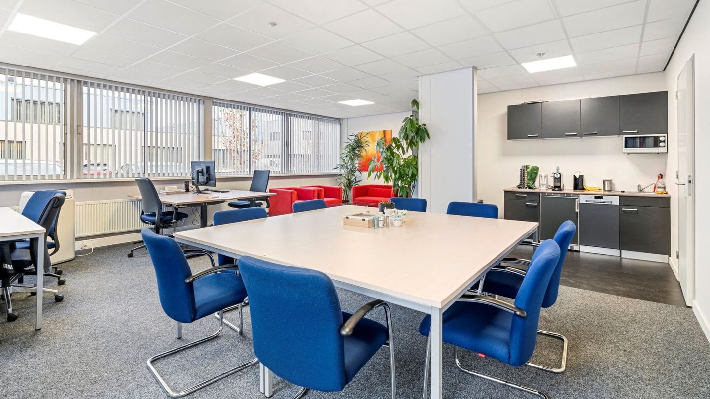 Bekijk foto 5 van Industrieweg 12