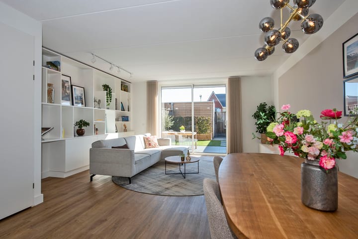 Foto 2 van Rozenbottel 14