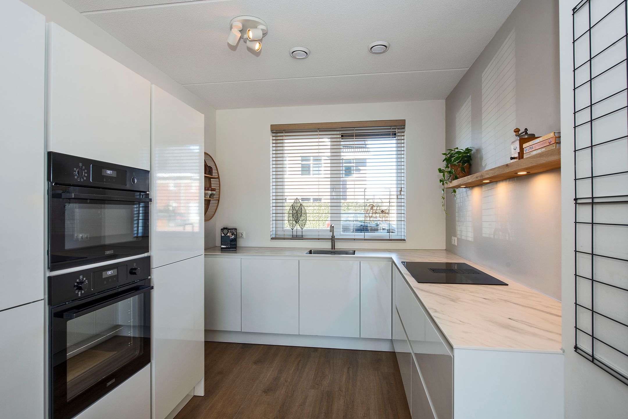 Foto 3 van Rozenbottel 14