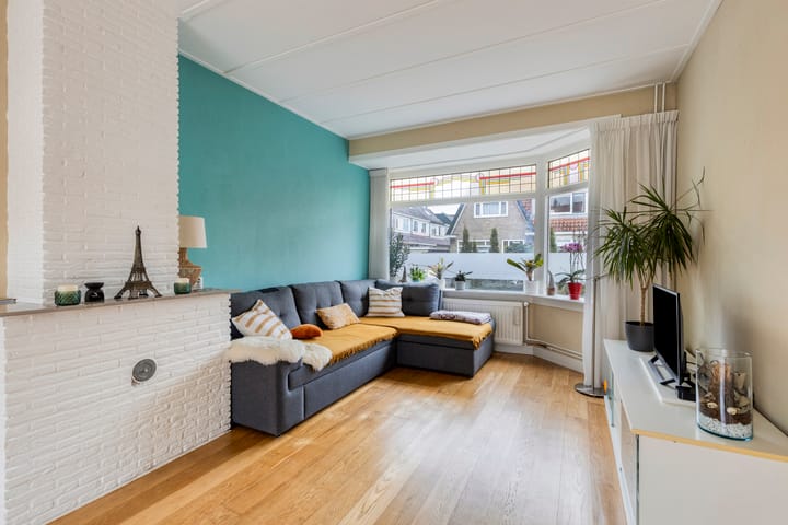 Charming 1930s Terraced Family Home in Quiet Zaandijk — 15