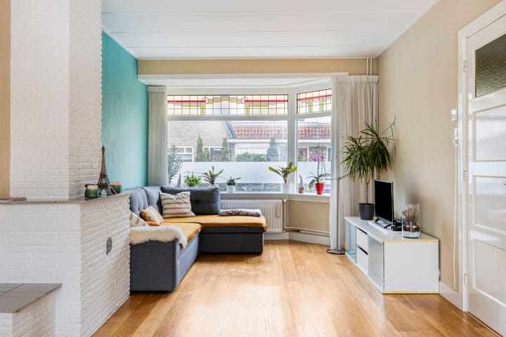 Charming 1930s Terraced Family Home in Quiet Zaandijk — 29