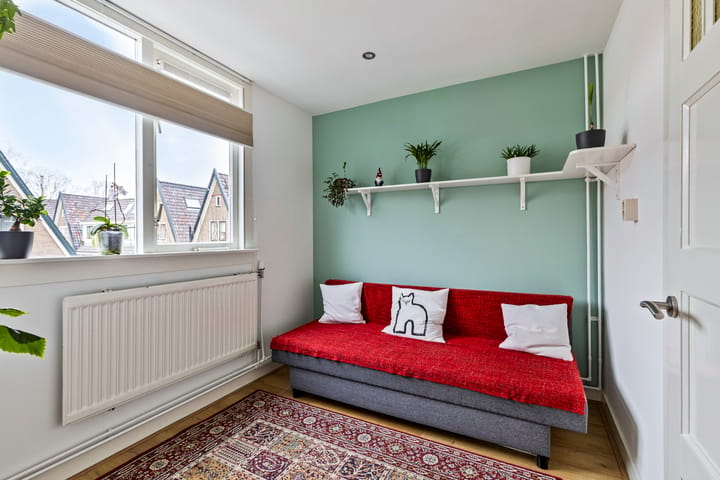 Charming 1930s Terraced Family Home in Quiet Zaandijk — 48