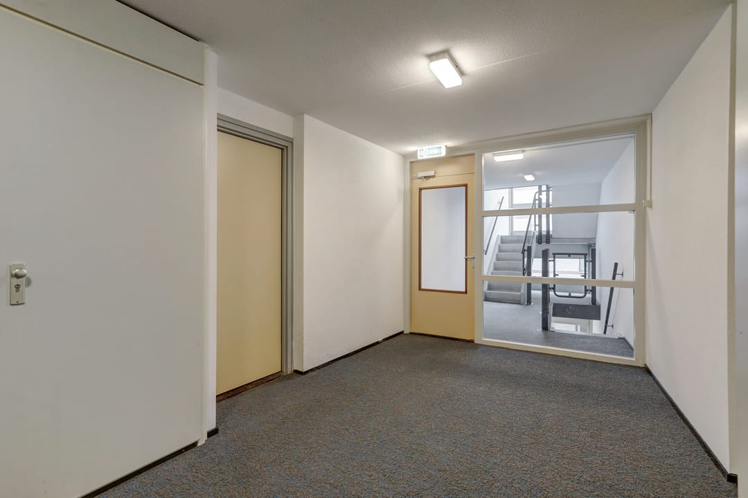 Foto 7 van Warmoesstraat 12