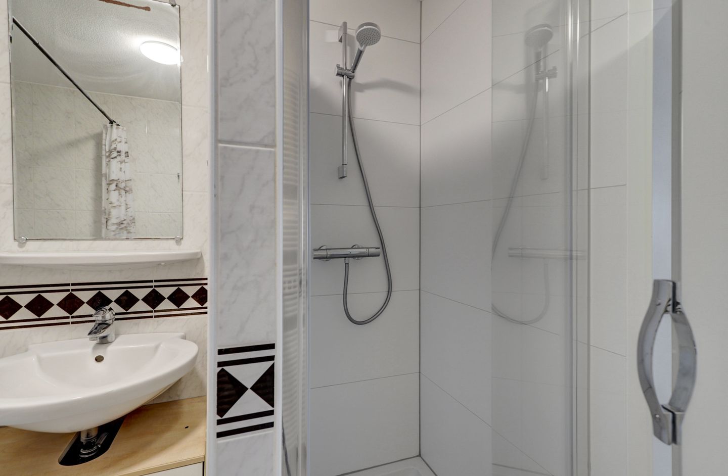 Foto 25 van Warmoesstraat 12