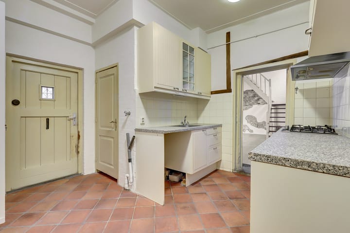 Characterful Living in a Historic Alley in the Heart of Grave — 15